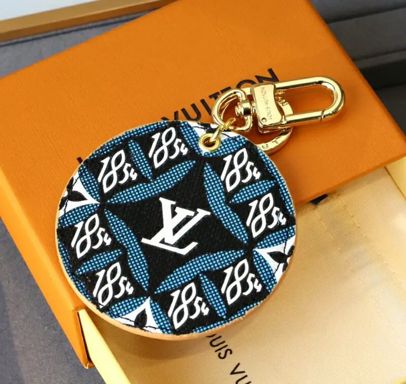 louis vuitton lv key holder and boucle de sac s_12622353